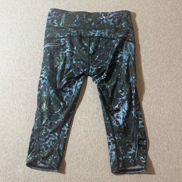 Lululemon Run Top Speed Crop Leggings Blue Floral Backdrop High Rise Size 6 - Picture 1 of 6